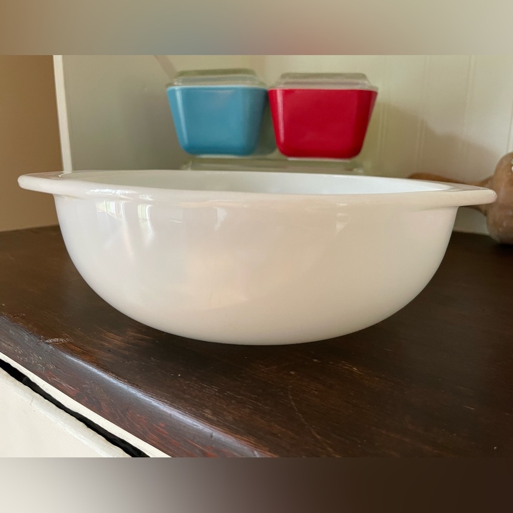 SOLD Vintage Pyrex Opal White Casserole Dish❤️ - Picture 10 of 12